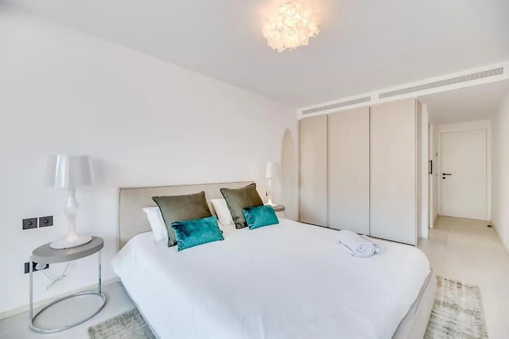 Luxury 5-Bedroom Townhouse In Puente Romano Marbella Willa